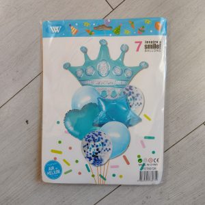 Globos forma corona con globos variados color azul